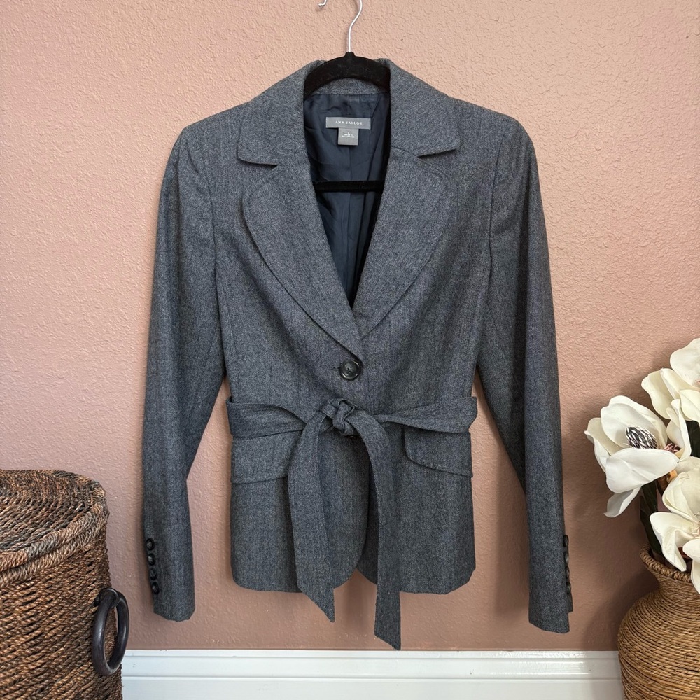 Ann Taylor 100% Virgin Wool Gray Belted Blazer